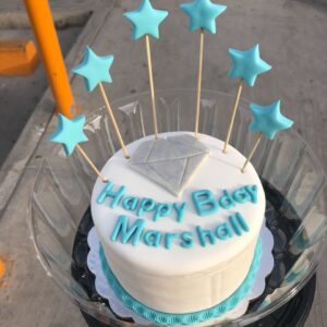 Customizable Vanilla Cake – Serves 10 people