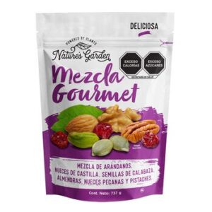 Nature's Garden Mix Gourmet Nuts & Cranberries 737 g