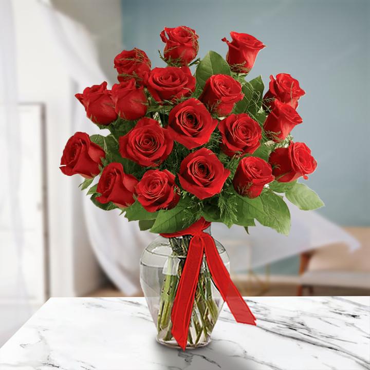 Abundant Love Rose Vase — Cabo Delivery flowers in Cabo San Lucas