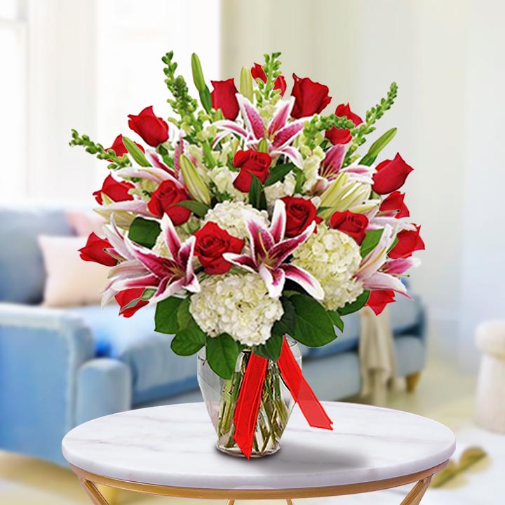 Rose, Lily & Hydrangea Vase — Cabo Delivery flowers in Cabo San Lucas