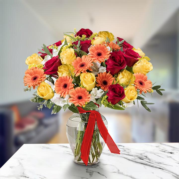 Cheerful Rose & Gerbera Vase — Cabo Delivery flowers in Cabo San Lucas