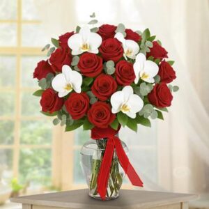 Rose & Orchid Glass Vase — Cabo Delivery flowers in Cabo San Lucas